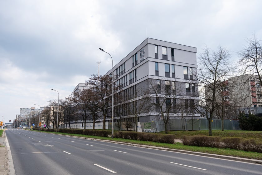 Nowy komisariat Wrocław-Stare Miasto przy Trzemeskiej na Szczepinie, marzec 2024